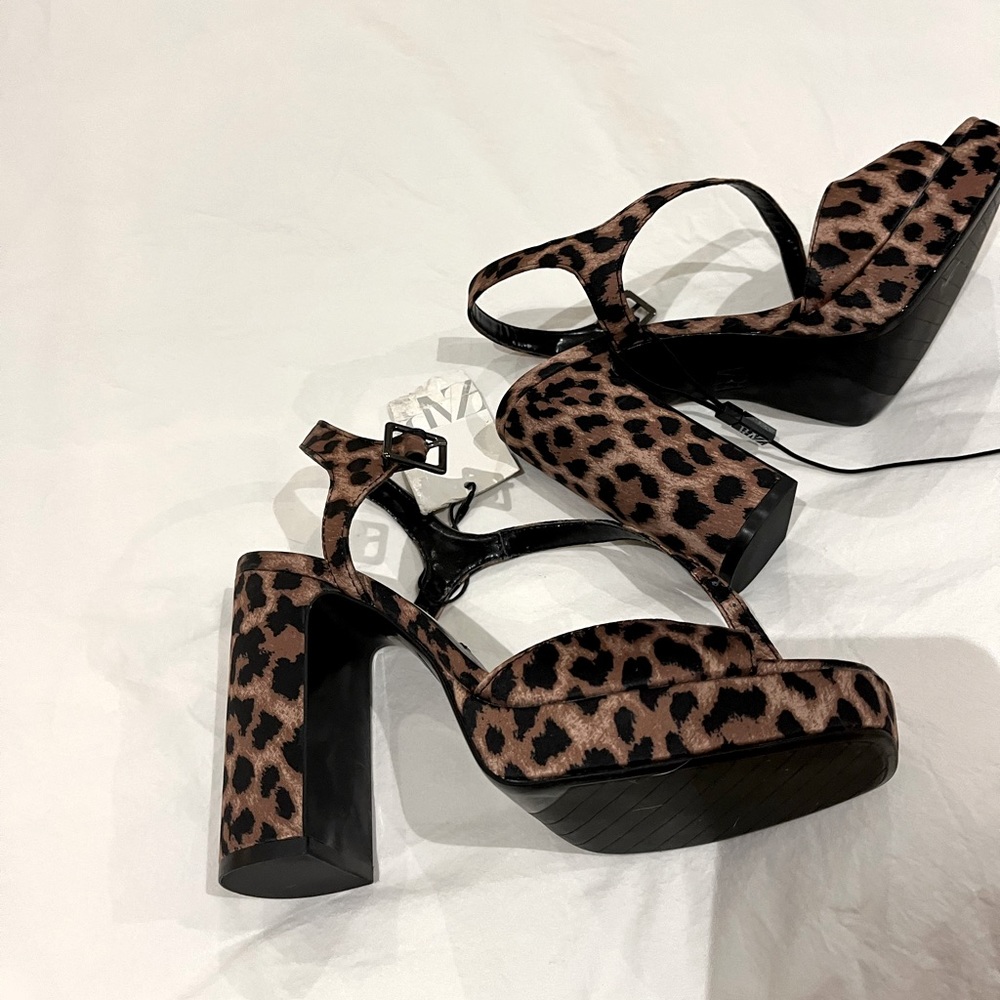 NWT zara heels